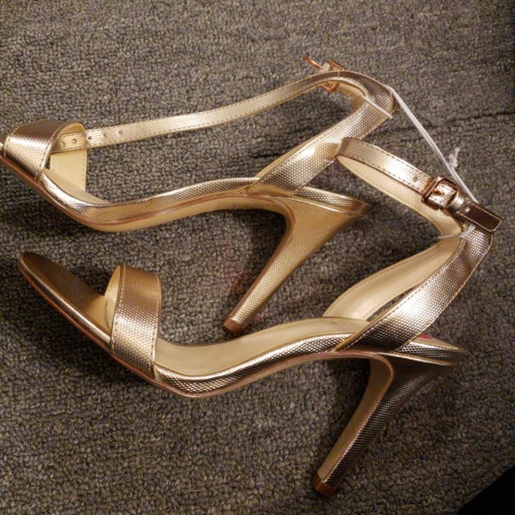 Sandals - Picture 4 of 4